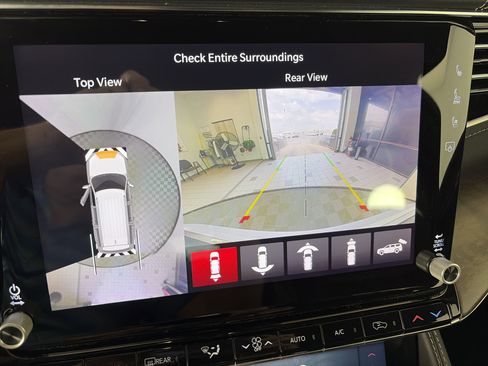 Used 2023 Jeep Grand Wagoneer L Series II image 31