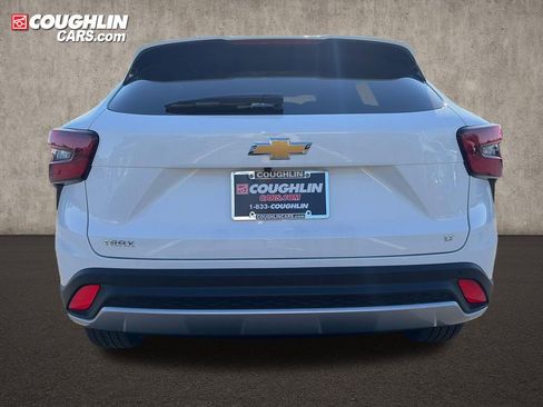 New 2026 Chevrolet Trax LT w/ Driver Confidence Package FWD image 4