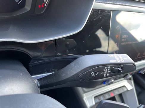 Used 2024 Audi Q3 2.0T Premium image 19