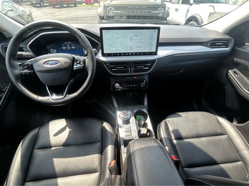 Used 2025 Ford Escape Platinum AWD/4WD image 12