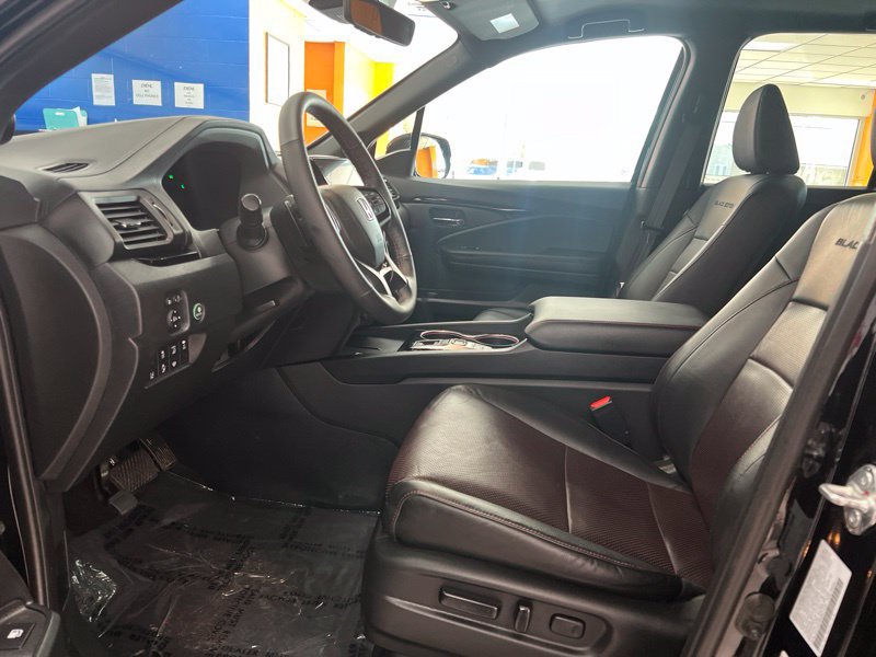 Used 2025 Honda Ridgeline Black Edition image 16