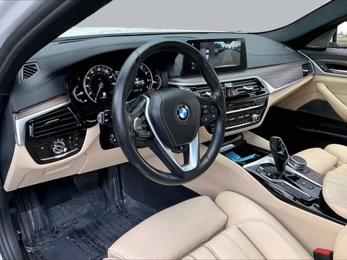 Used 2017 BMW 540i xDrive AWD/4WD image 17