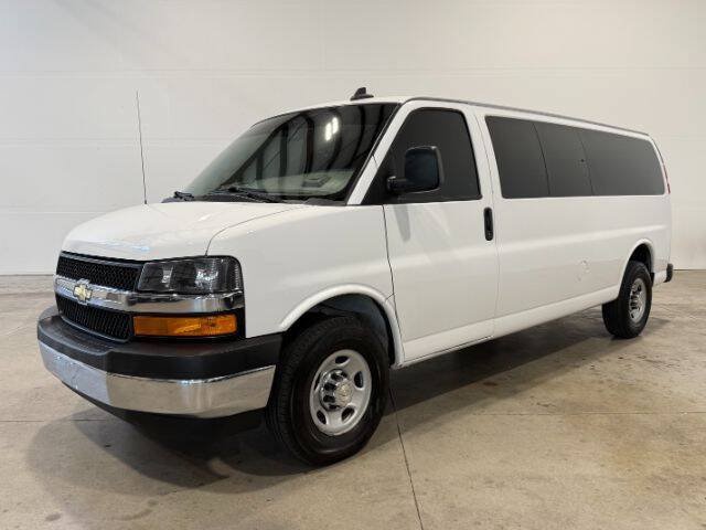 Used 2021 Chevrolet Express 3500 LT w/ LT Preferred Equipment Group RWD image 1
