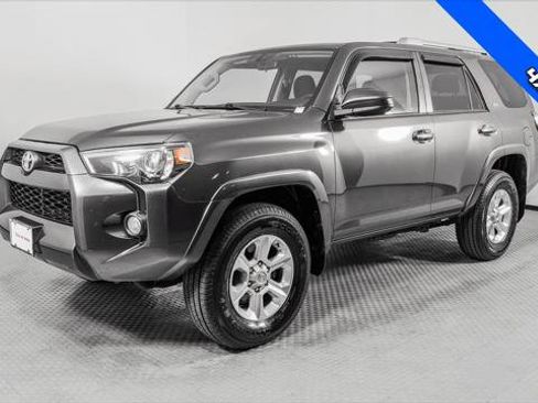 Used 2018 Toyota 4Runner SR5 AWD/4WD image 2