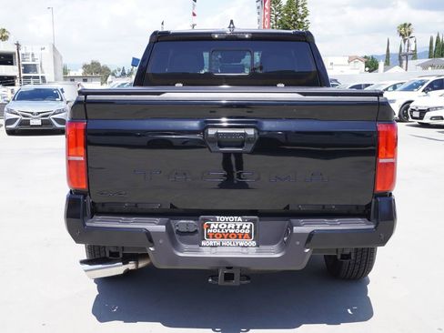 Certified 2025 Toyota Tacoma TRD Sport w/ TRD Sport Upgrade Package image 6