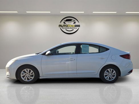 Used 2019 Hyundai Elantra SE w/ Cargo Package image 4