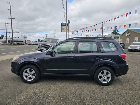 Used 2011 Subaru Forester 2.5X w/ Alloy Wheel Value Pkg image 4