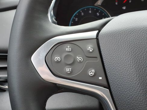 Used 2023 Chevrolet Traverse RS AWD/4WD image 18