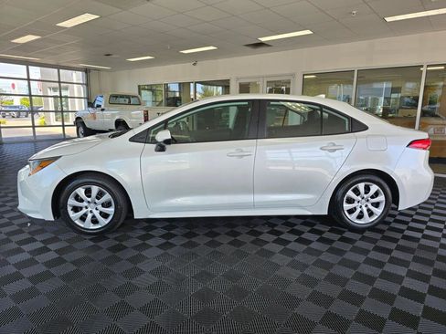Used 2024 Toyota Corolla LE FWD image 6