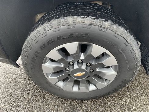 Used 2024 Chevrolet Silverado 2500 Custom w/ Custom Convenience Package image 32