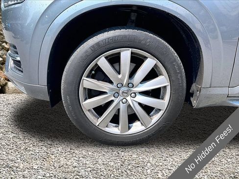 Used 2016 Volvo XC90 T6 Momentum w/ Momentum Plus Package AWD/4WD image 9