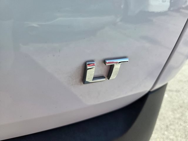 Used 2023 Chevrolet Traverse LT FWD image 17