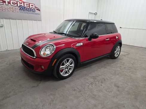 Used 2011 MINI Cooper S image 2