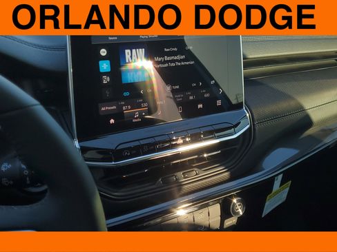 New 2026 Jeep Compass Latitude image 17