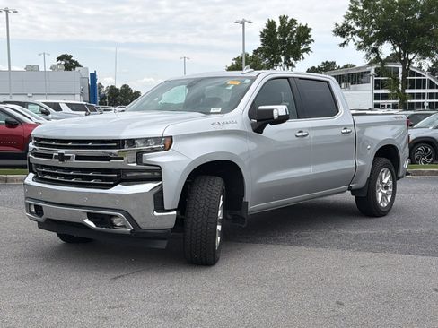 Used 2020 Chevrolet Silverado 1500 LTZ w/ LTZ Premium Package AWD/4WD image 7