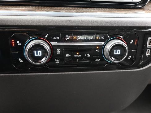 Used 2023 Chevrolet Silverado 1500 LT image 24