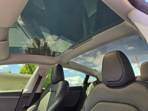 Used 2025 Tesla Model 3 Long Range RWD image 22