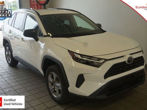 Used 2025 Toyota RAV4 LE AWD/4WD image 1