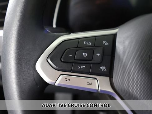 Used 2024 Volkswagen Jetta SE FWD image 4
