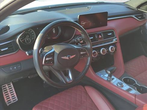 Used 2022 Genesis G70 3.3T Launch Edition RWD image 9
