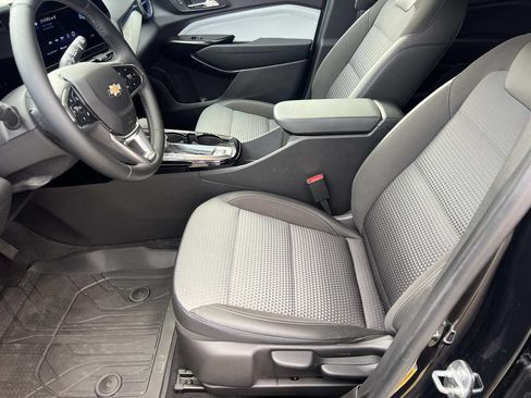 Used 2024 Chevrolet Trax LT w/ Driver Confidence Package FWD image 14