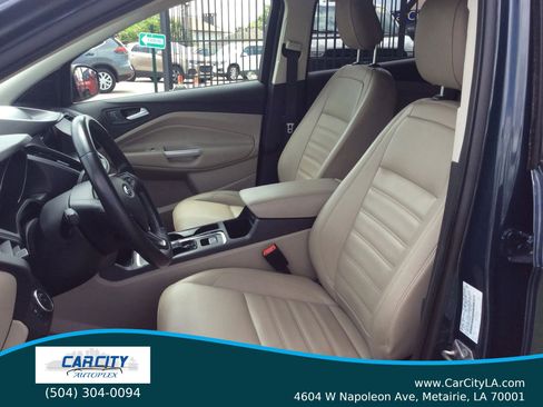 Used 2019 Ford Escape SEL image 14