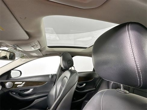 Used 2017 Mercedes-Benz C 300 4MATIC Sedan image 19