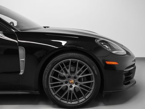 Certified 2023 Porsche Panamera 4 Platinum Edition AWD/4WD image 16