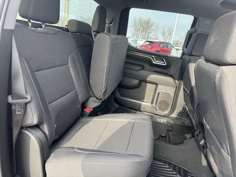 Used 2025 Chevrolet Silverado 1500 LT image 32