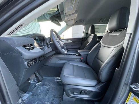 New 2026 Ford Explorer Active w/ Active Comfort Package AWD/4WD image 7