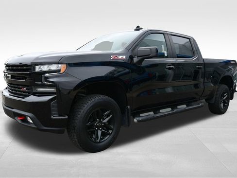 Used 2022 Chevrolet Silverado 1500 LT Trail Boss w/ Bed Protection Package AWD/4WD image 2