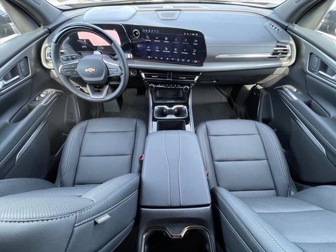 New 2026 Chevrolet Traverse LT w/ Enhanced Driving Package FWD image 10