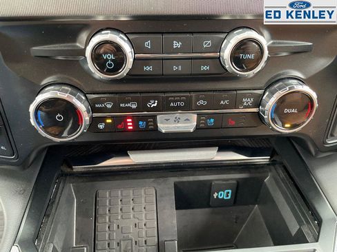 Used 2024 Ford F250 Platinum image 16