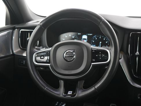 Used 2018 Volvo XC60 T6 R-Design w/ Convenience Package image 17