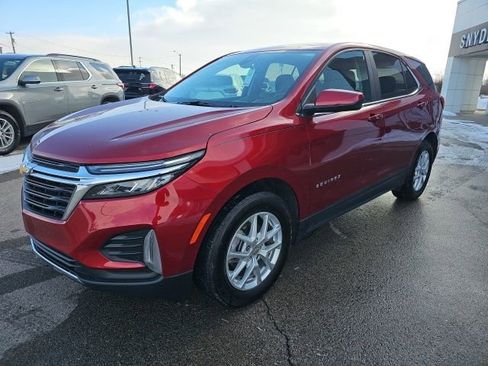 Used 2024 Chevrolet Equinox LT image 3