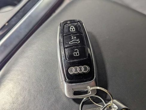 Used 2022 Audi Q8 Prestige w/ Prestige Package AWD/4WD image 24