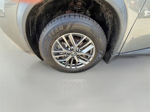 Used 2021 Nissan Rogue S image 36