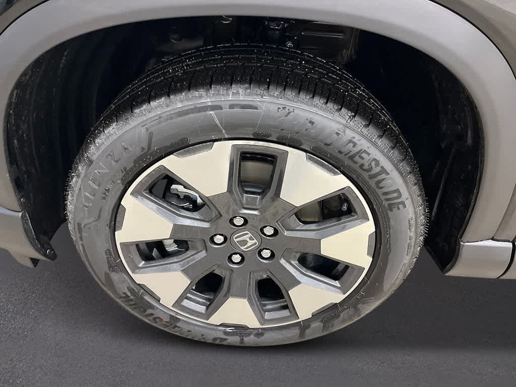 New 2026 Honda Pilot Touring image 11