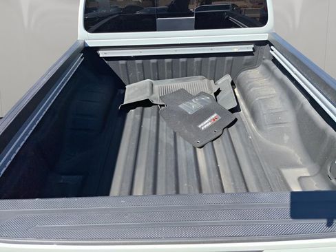 Used 2023 Nissan Frontier PRO-4X w/ Pro Convenience Package image 11