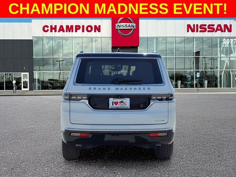 Used 2023 Jeep Grand Wagoneer Series III w/ Rear Seat Video Group 1 image 6