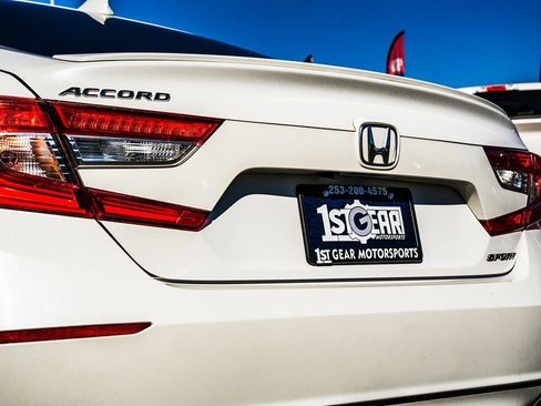 Used 2018 Honda Accord Sport image 12