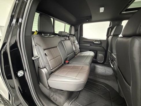Certified 2025 Chevrolet Silverado 1500 High Country w/ High Country Premium Package AWD/4WD image 30