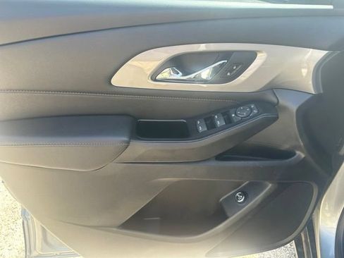 Used 2023 Chevrolet Traverse LT AWD/4WD image 26