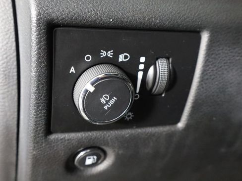 Used 2018 Jeep Grand Cherokee Limited AWD/4WD image 23