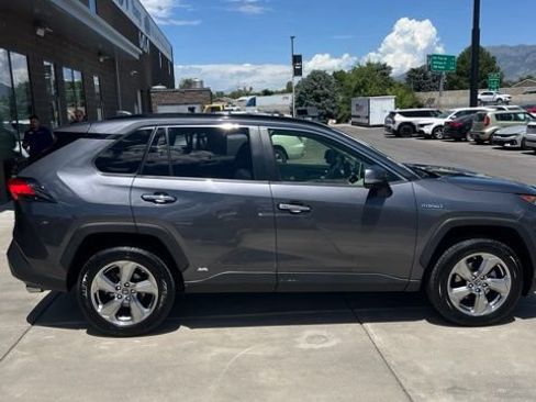 Used 2019 Toyota RAV4 Limited AWD/4WD image 5