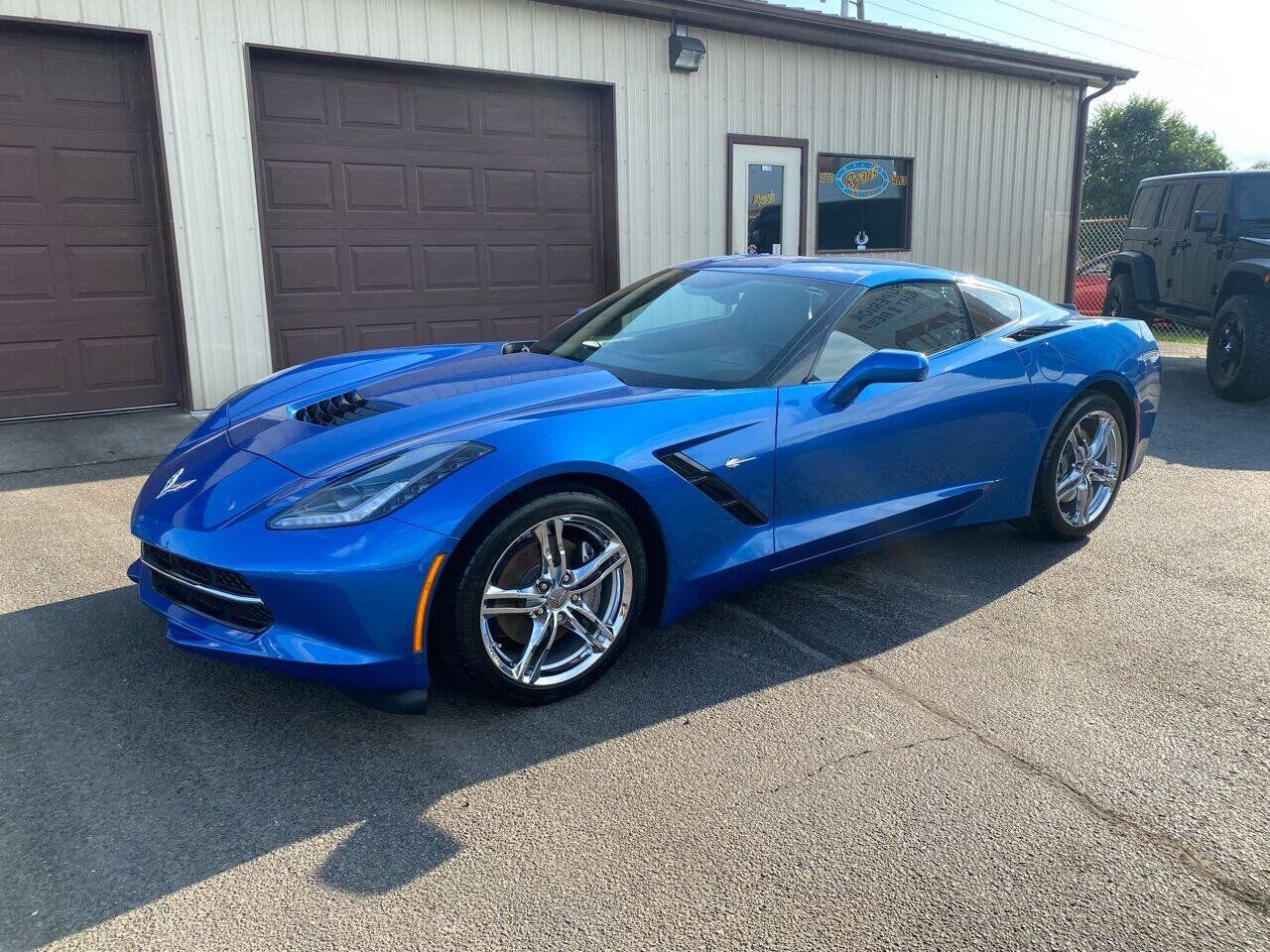 Used 2016 Chevrolet Corvette Stingray Coupe RWD image 1