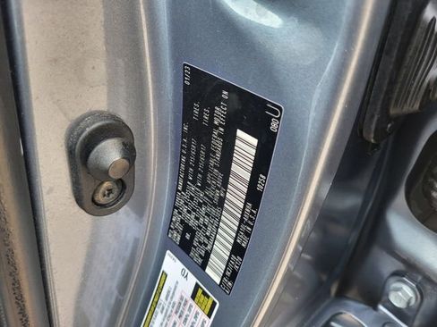 Used 2023 Toyota Corolla Cross L image 27