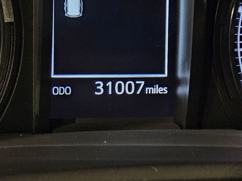 Used 2021 Toyota 4Runner SR5 Premium w/ Moonroof Package image 29