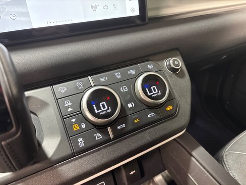 Used 2023 Land Rover Defender 90 S AWD/4WD image 15