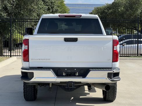 Used 2025 Chevrolet Silverado 2500 LT w/ Convenience Package AWD/4WD image 4